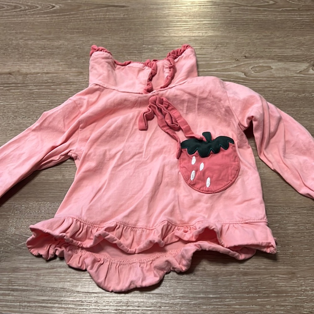 Assorted kids clothes